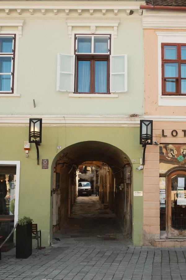 Cozee Studio - In Inima Brasovului Exterior photo